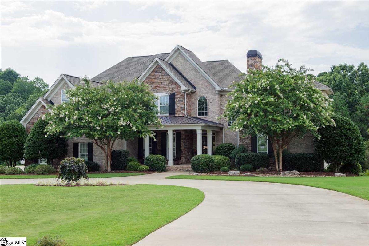 18 Great Lawn Drive