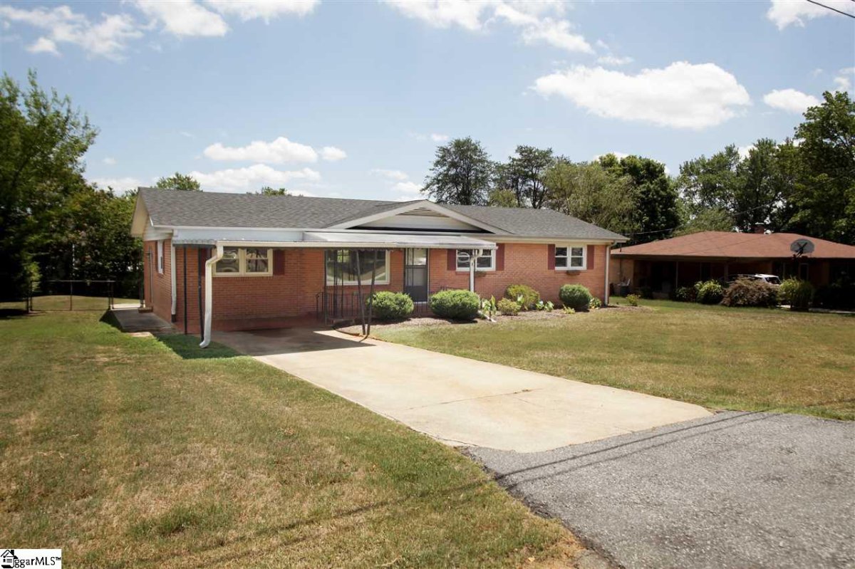 3 Woodridge Drive