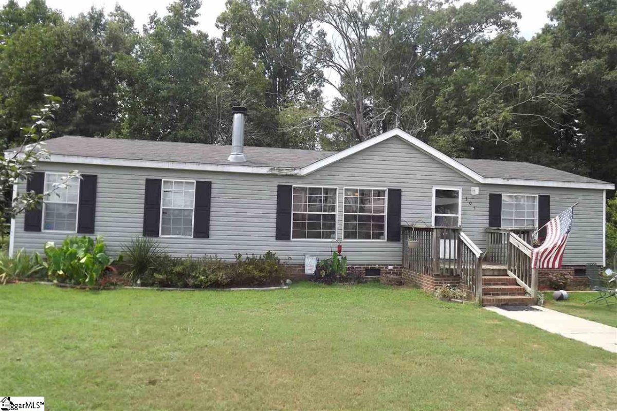 305 Walnut Crest Court