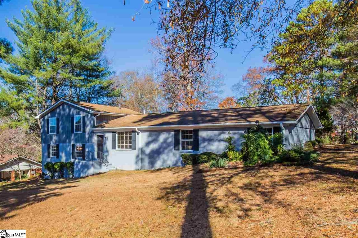 200 Knollview Drive