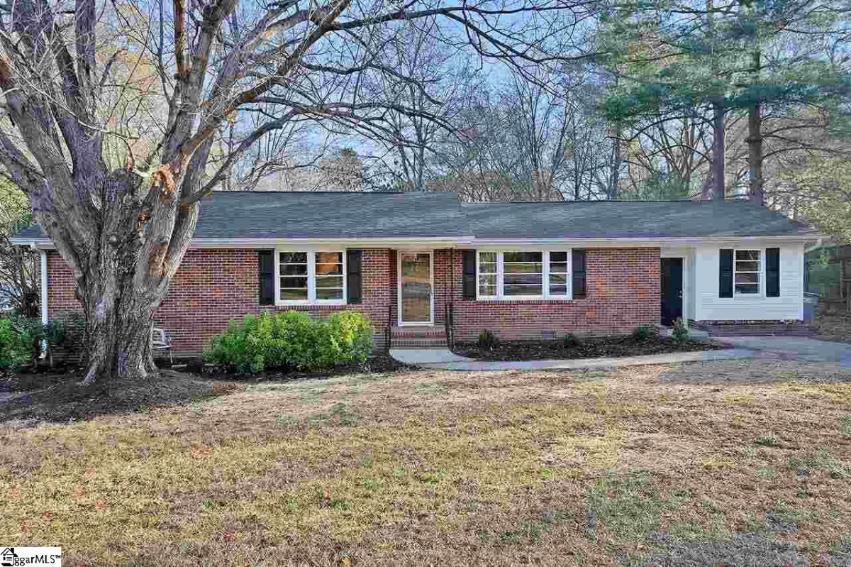 6 Sedgefield Drive
