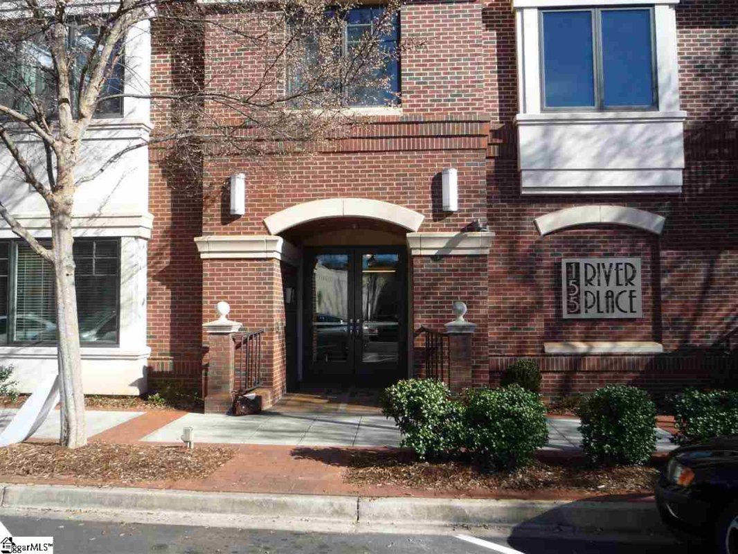 155 Riverplace #307