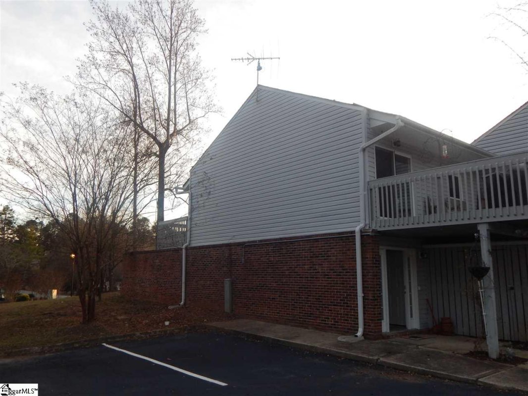 99 Topsail Court