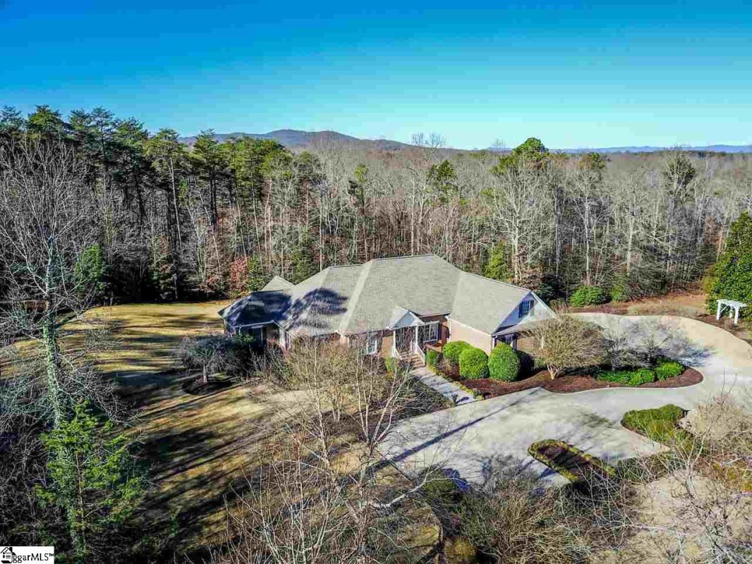 17 Wood Brook Court