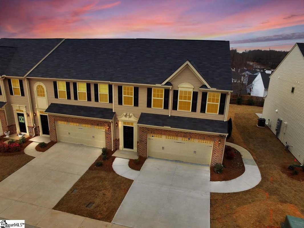 10 Irvington Drive
