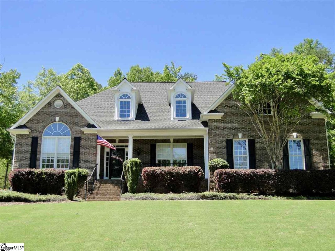 304 S Monterey Drive