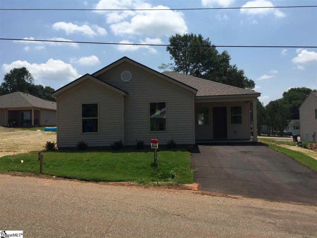 211 Crescent Circle