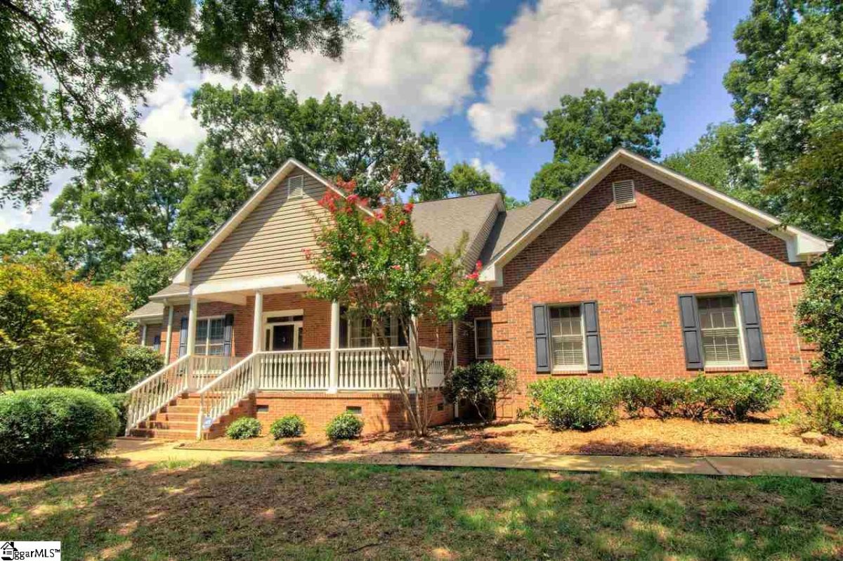 200 Glen Meadows Drive