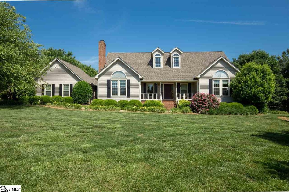 4 Silver Ridge Court