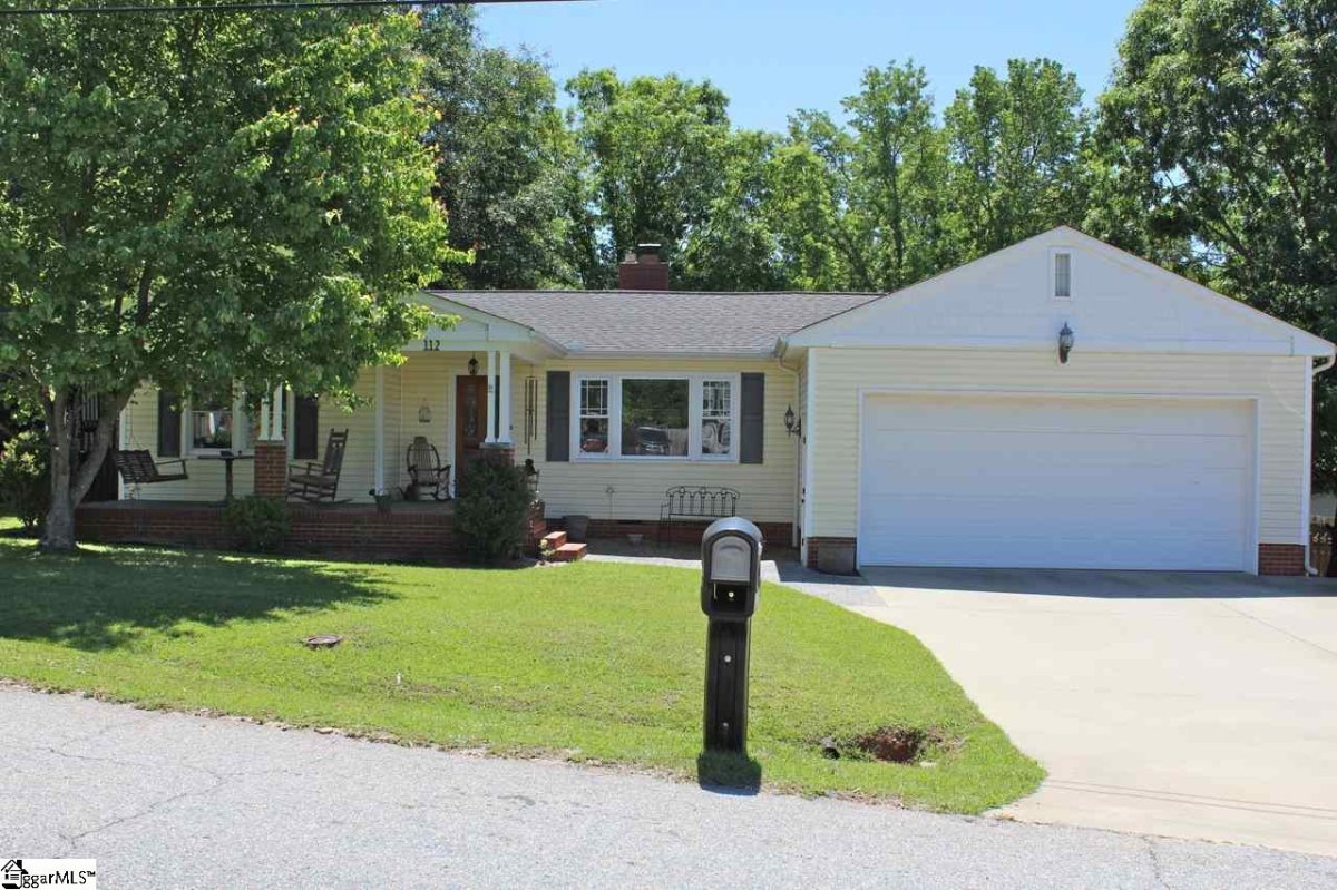 112 N Rockview Drive