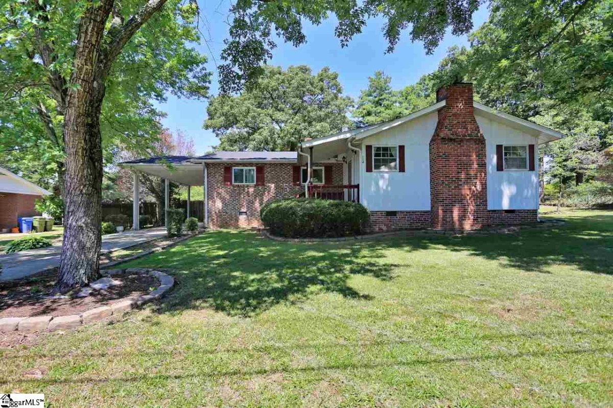 154 Woodridge Circle