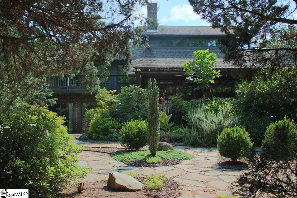 103 Huntington Road