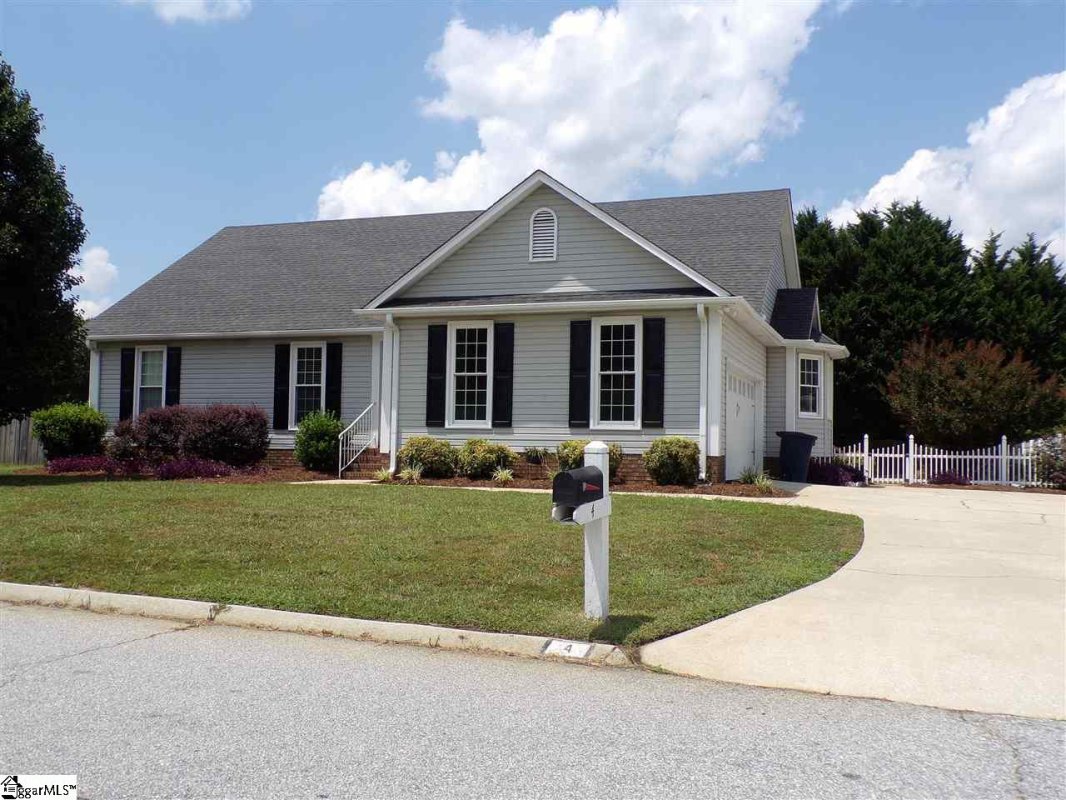 4 Iveyrose Court