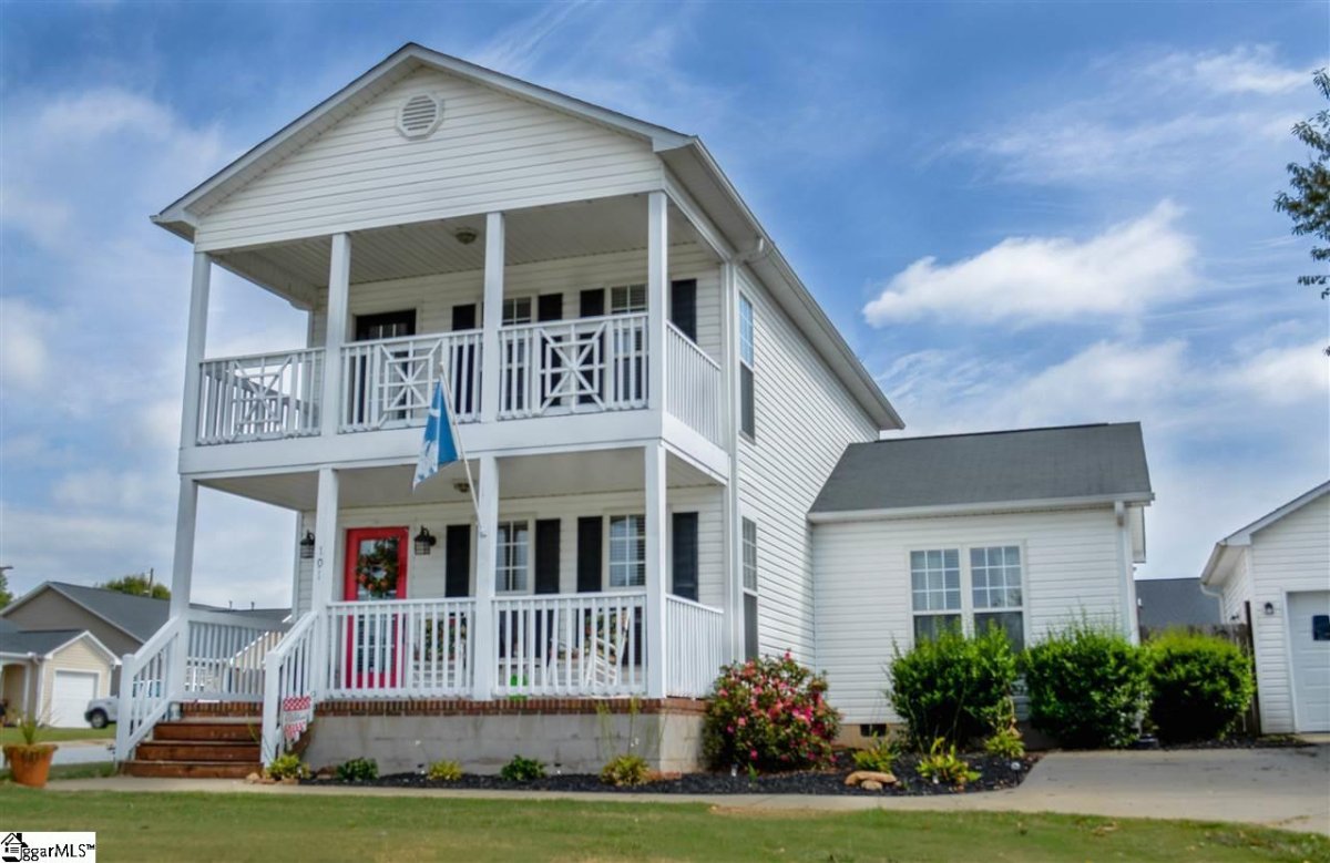 101 Tarpon Court