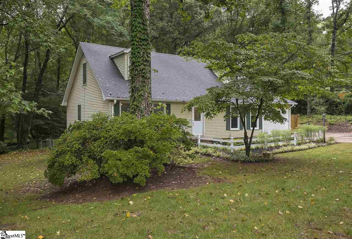 906 Standing Springs Road