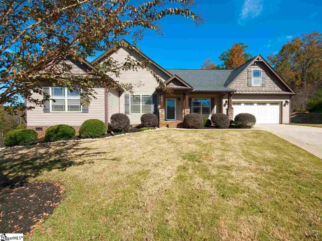 512 Tineke Way