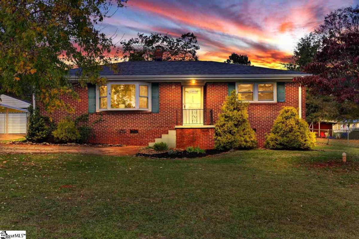 112 Ruby Drive
