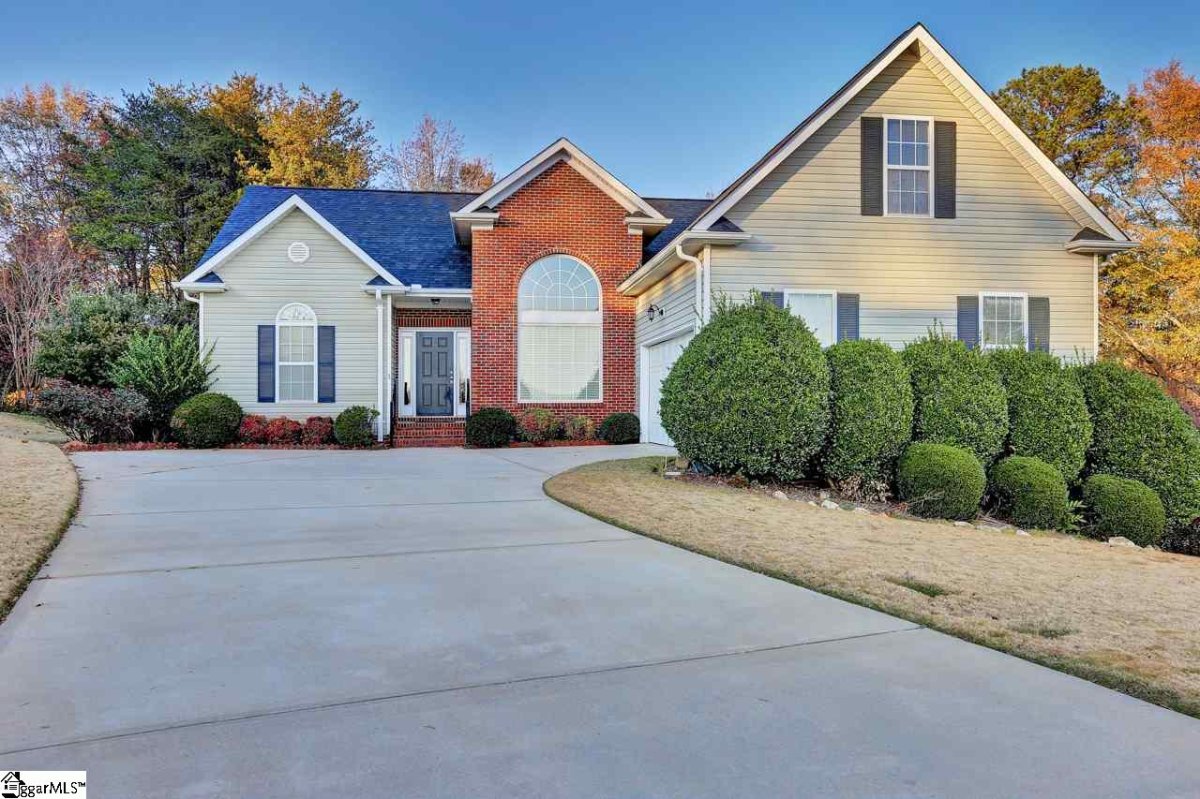 109 Sandtrap Court