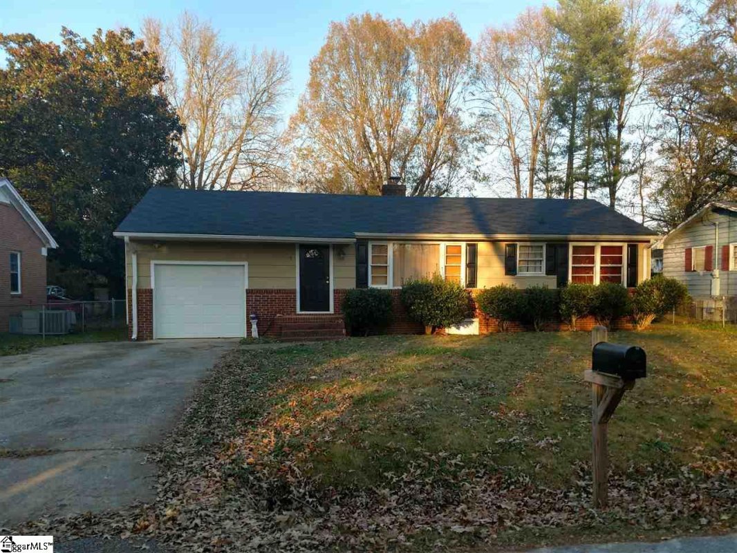 5 Brownwood Drive