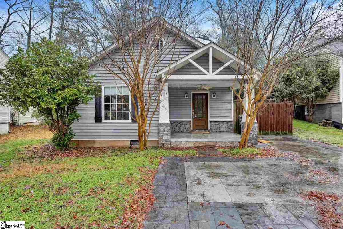 9 Douglas Drive