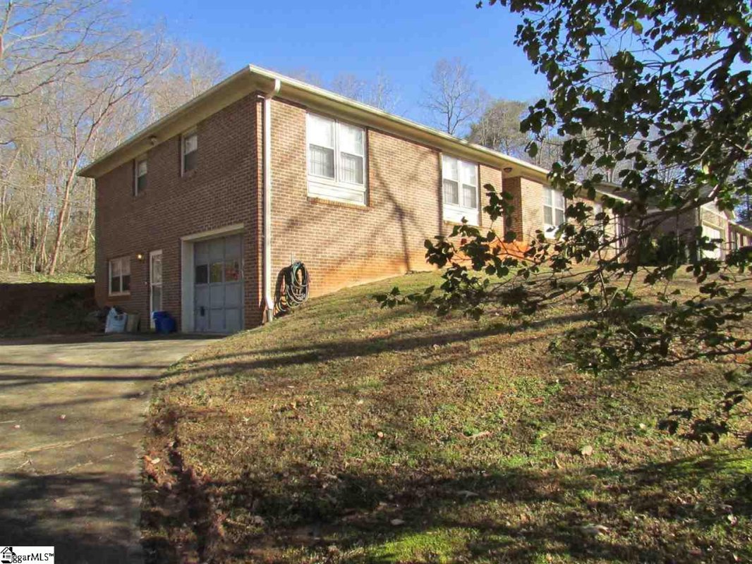 13 Eastwood Drive