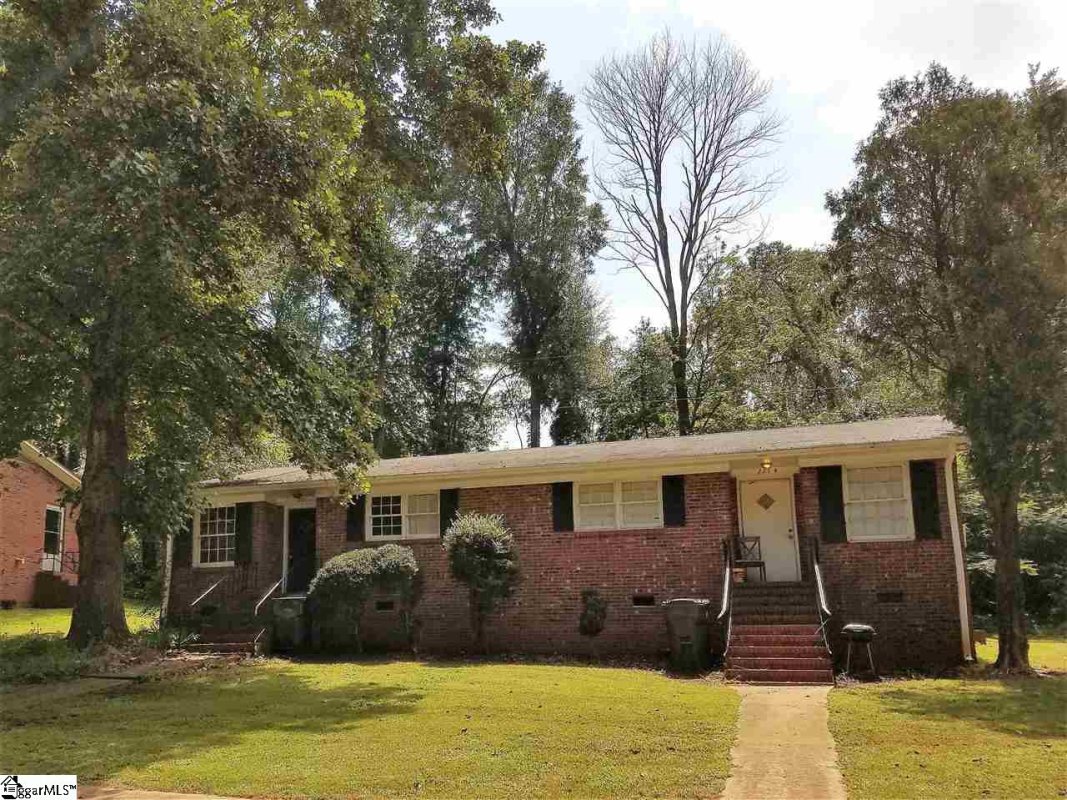 221 & 223 Berea Forest Circle
