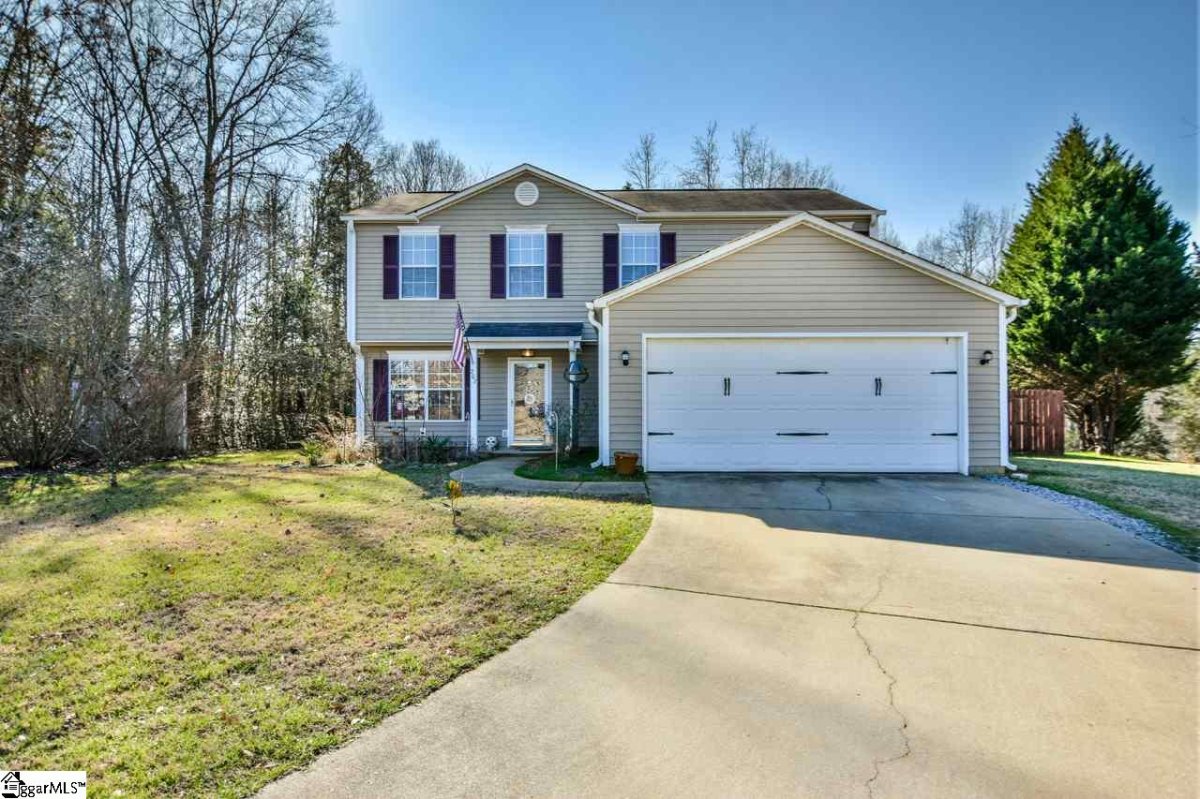 207 Barnyard Way