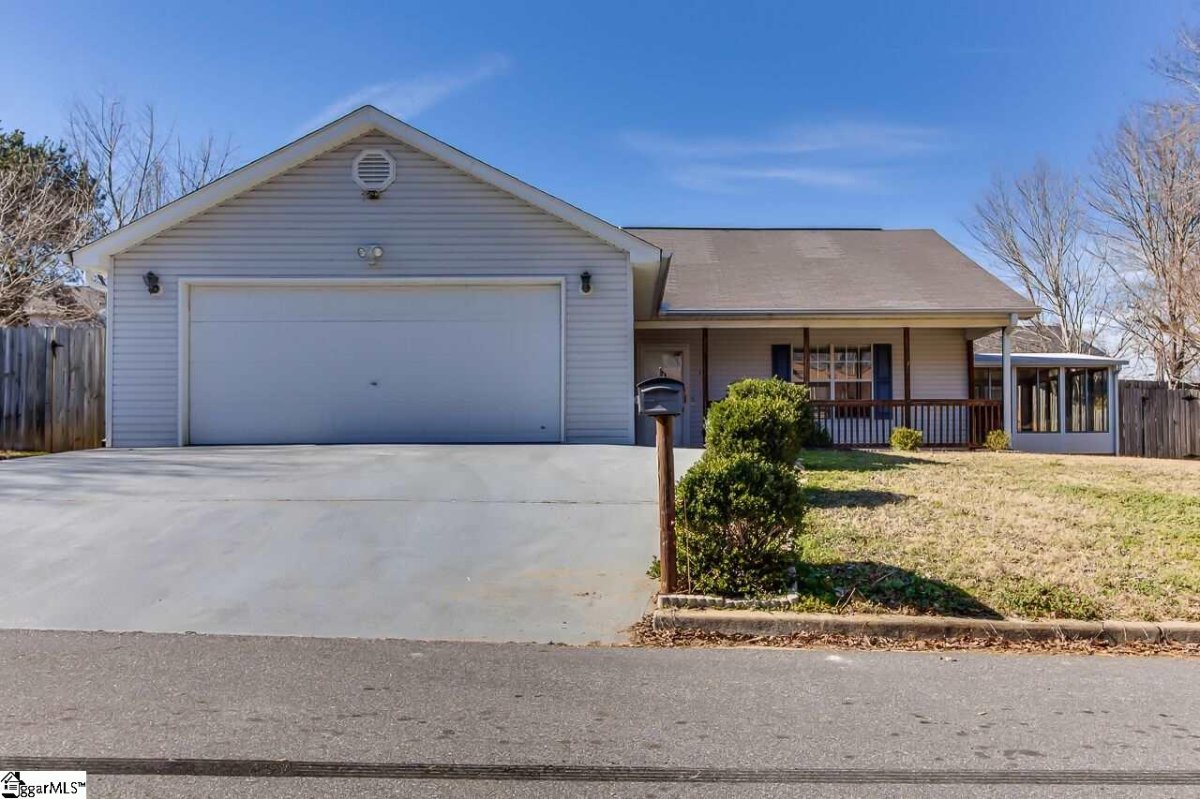 609 Forest Creek Circle