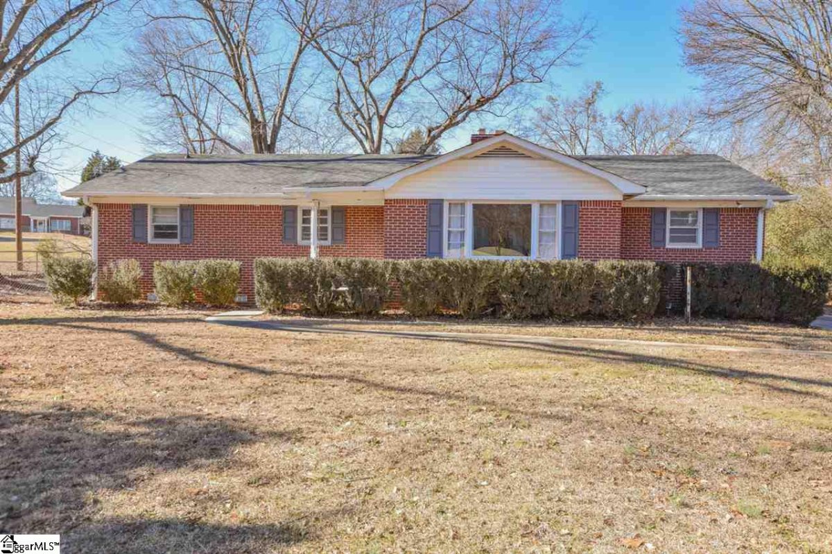 4811 Edwards Road