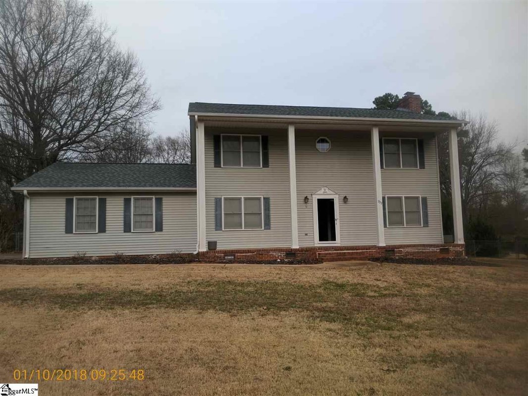 703 Pineapple Pointe