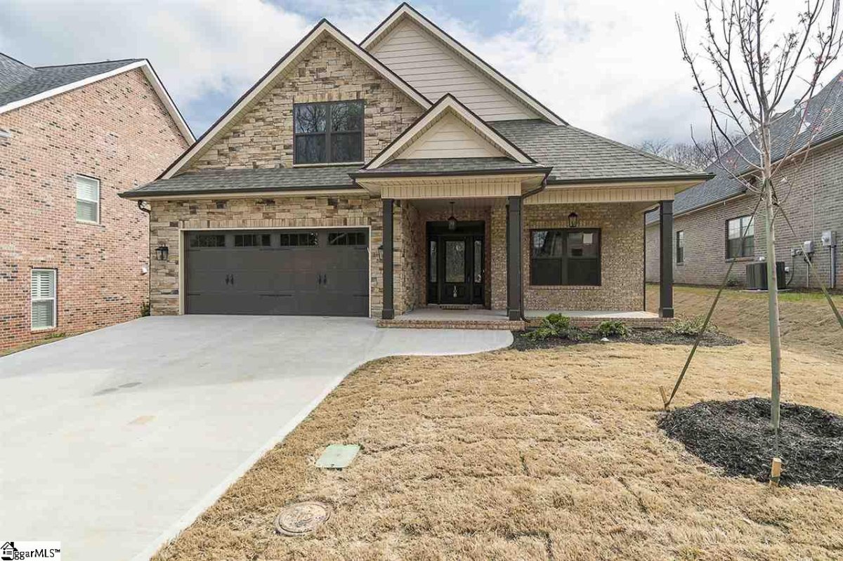 108 Giannas Court