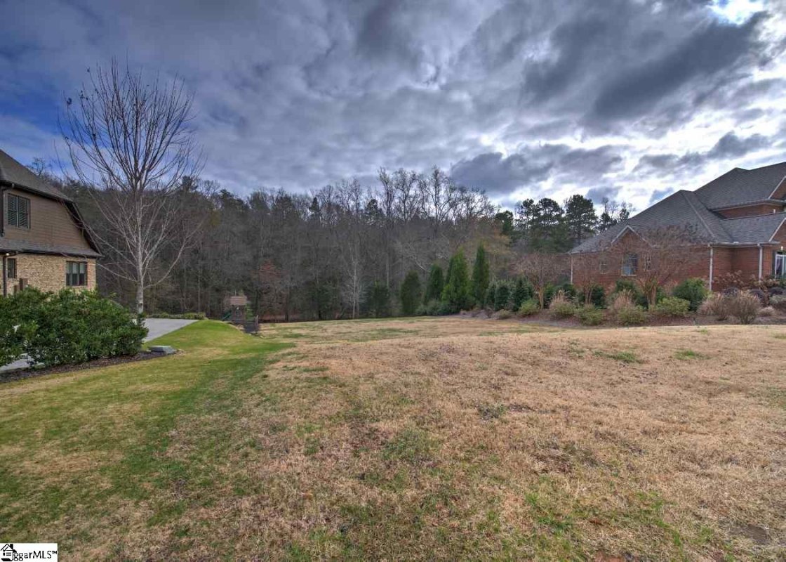 140 Griffith Hill Way
