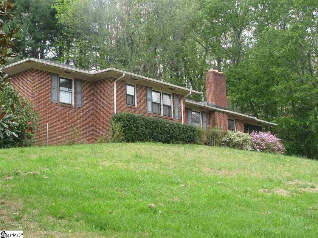39 Holly Hill Court