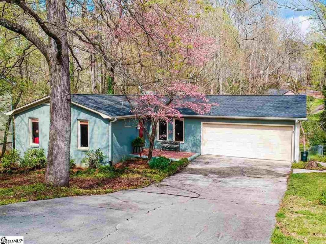 14 E Indian Trail