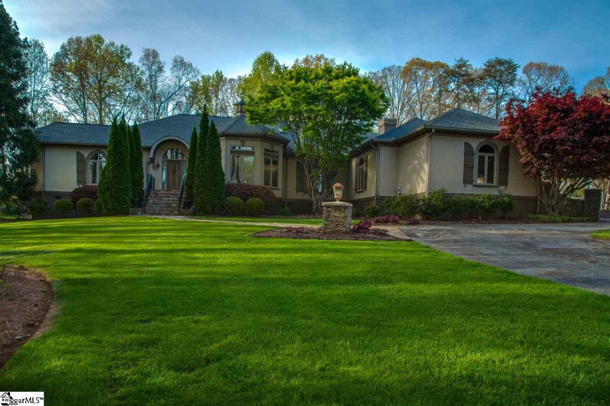 204 Mcalister Lake Drive