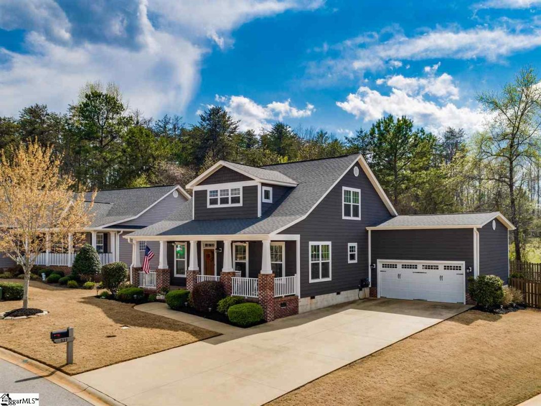 521 Summitbluff Drive