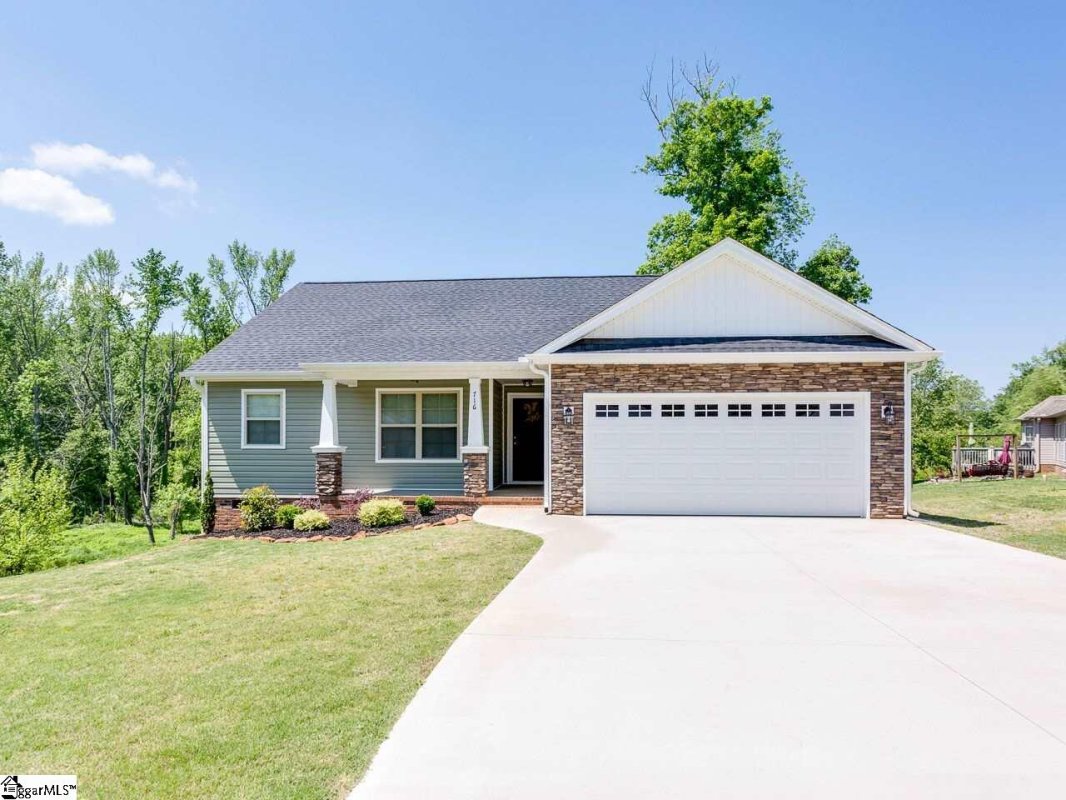716 Sandy Creek Way