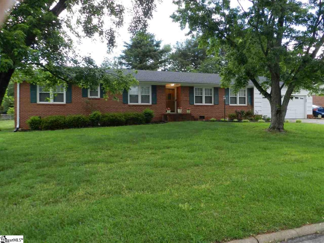 116 Amberwood Lane
