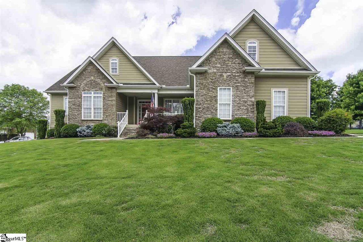305 Saddlehorn Lane