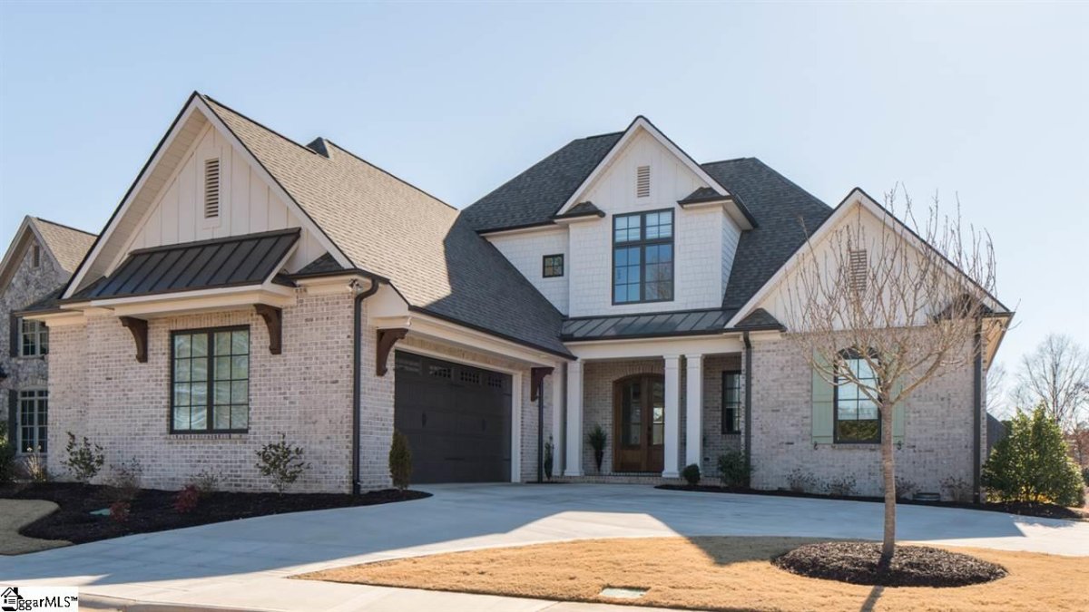 300 Tanoak Court