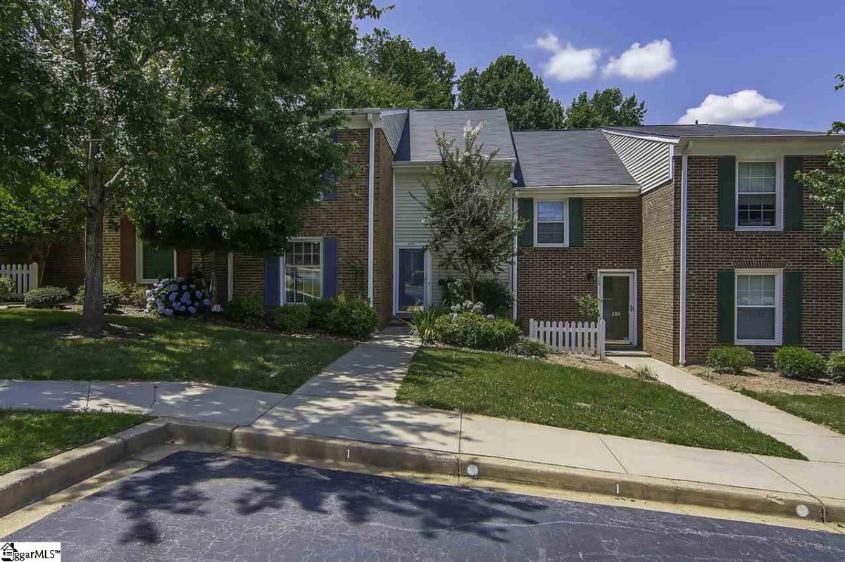 303 Wenwood Circle