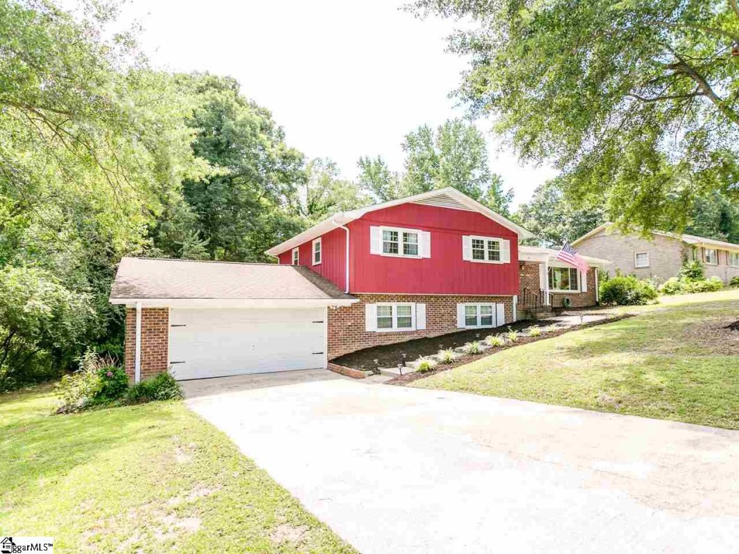 18 Vaille Drive