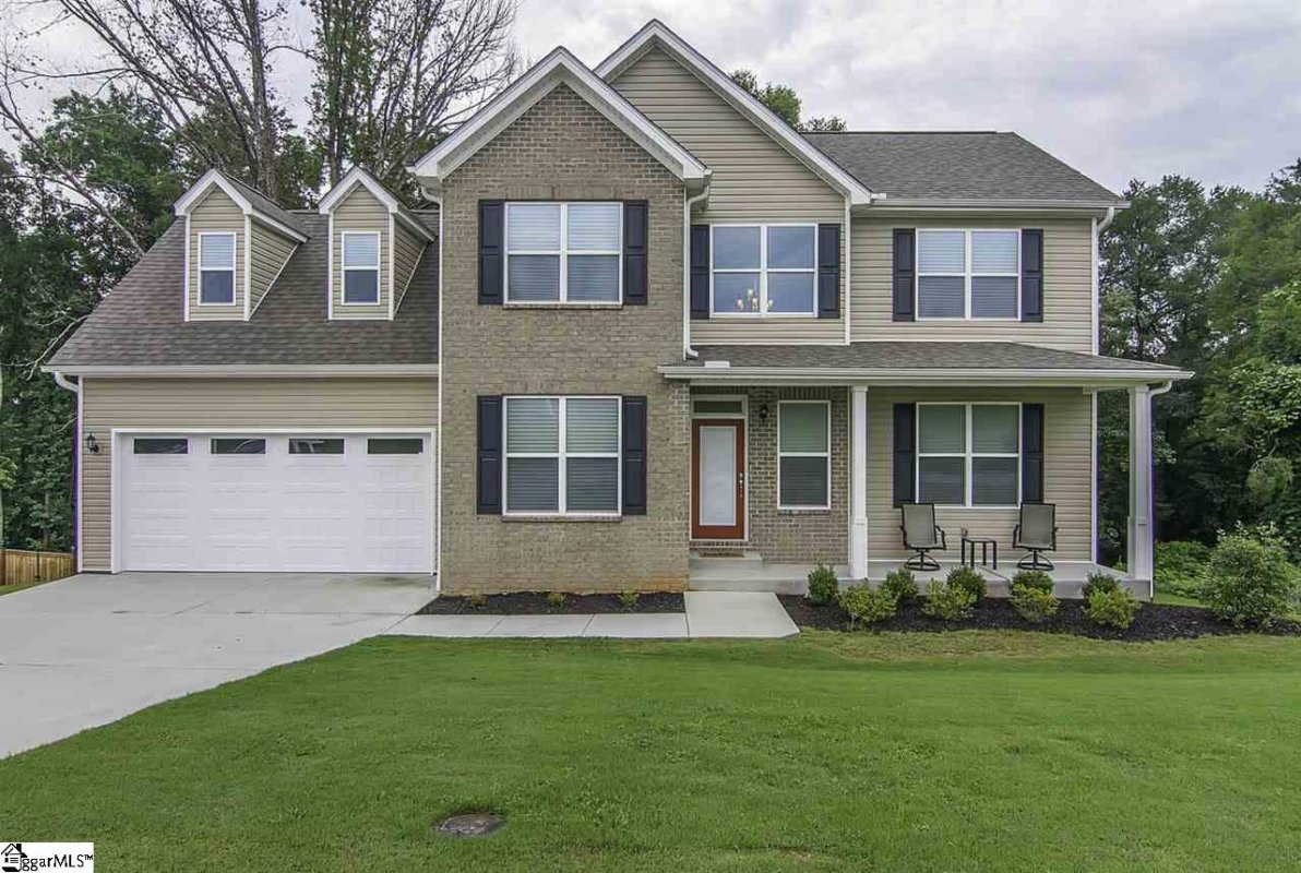212 Selden Way
