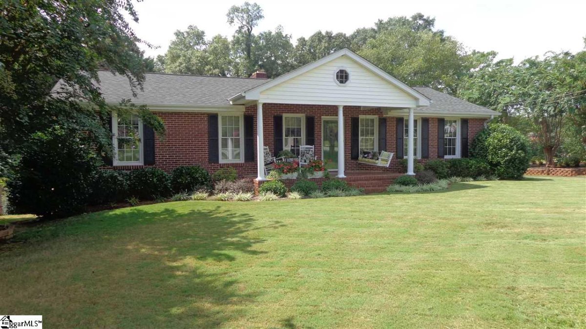 13 Linden Drive
