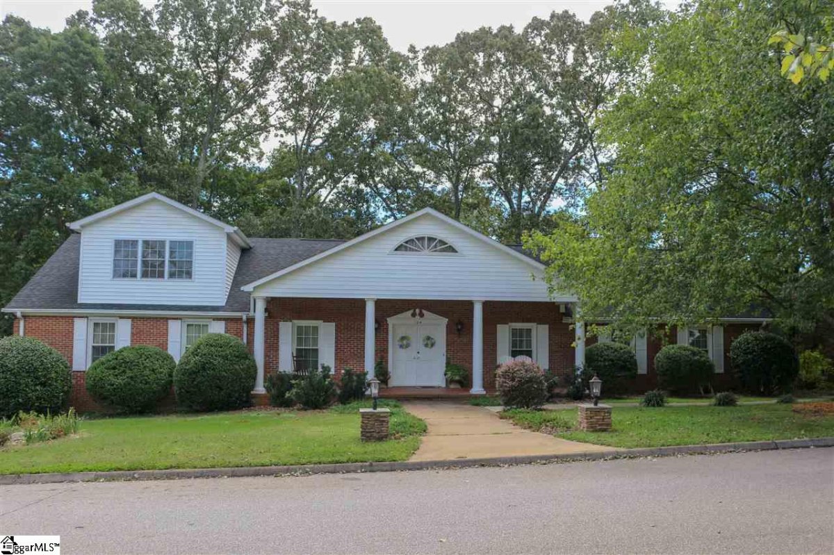 104 Rosebay Drive