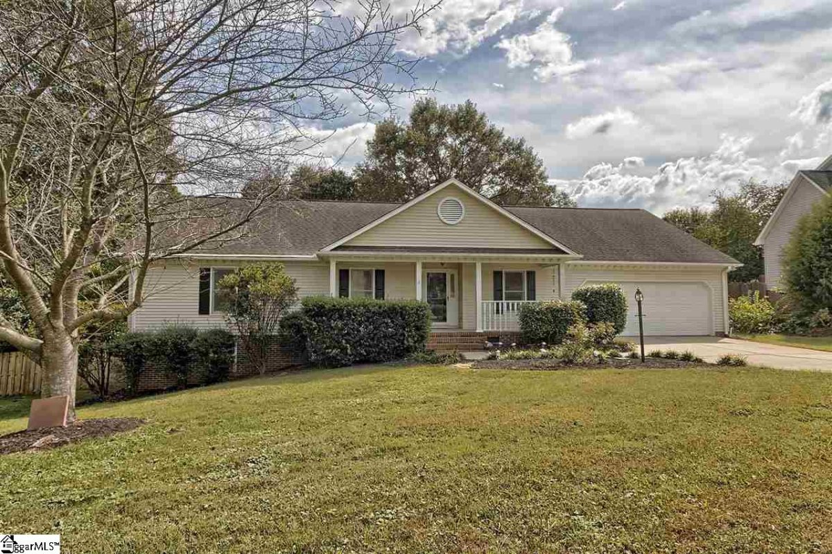 402 Hedgerow Drive