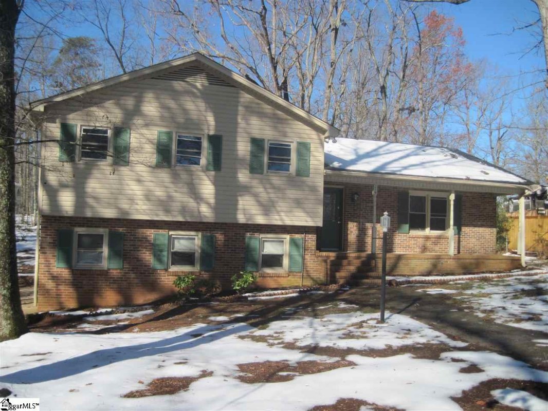 219 Crestwood Drive