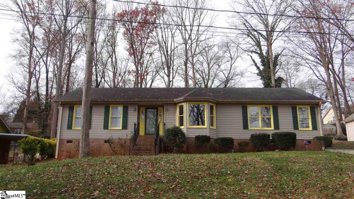 29 E Castle Drive