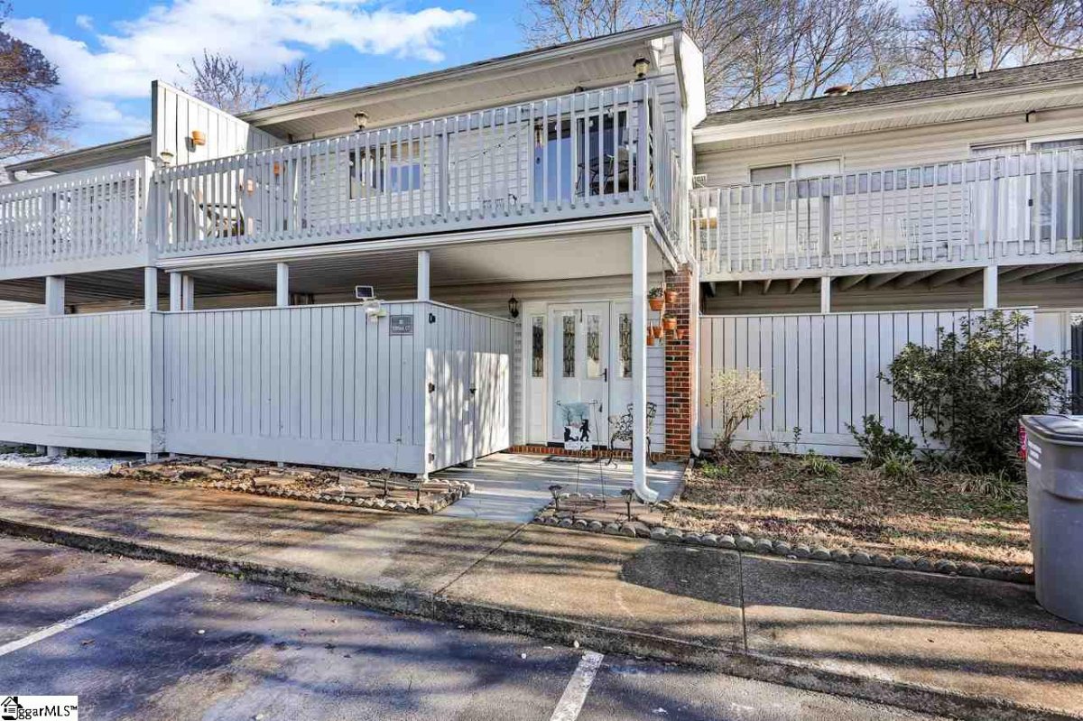 82 Topsail Court