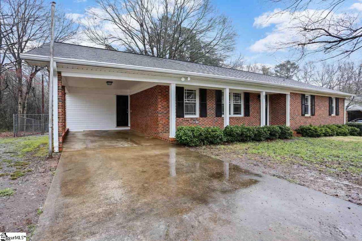 10 Earline Drive